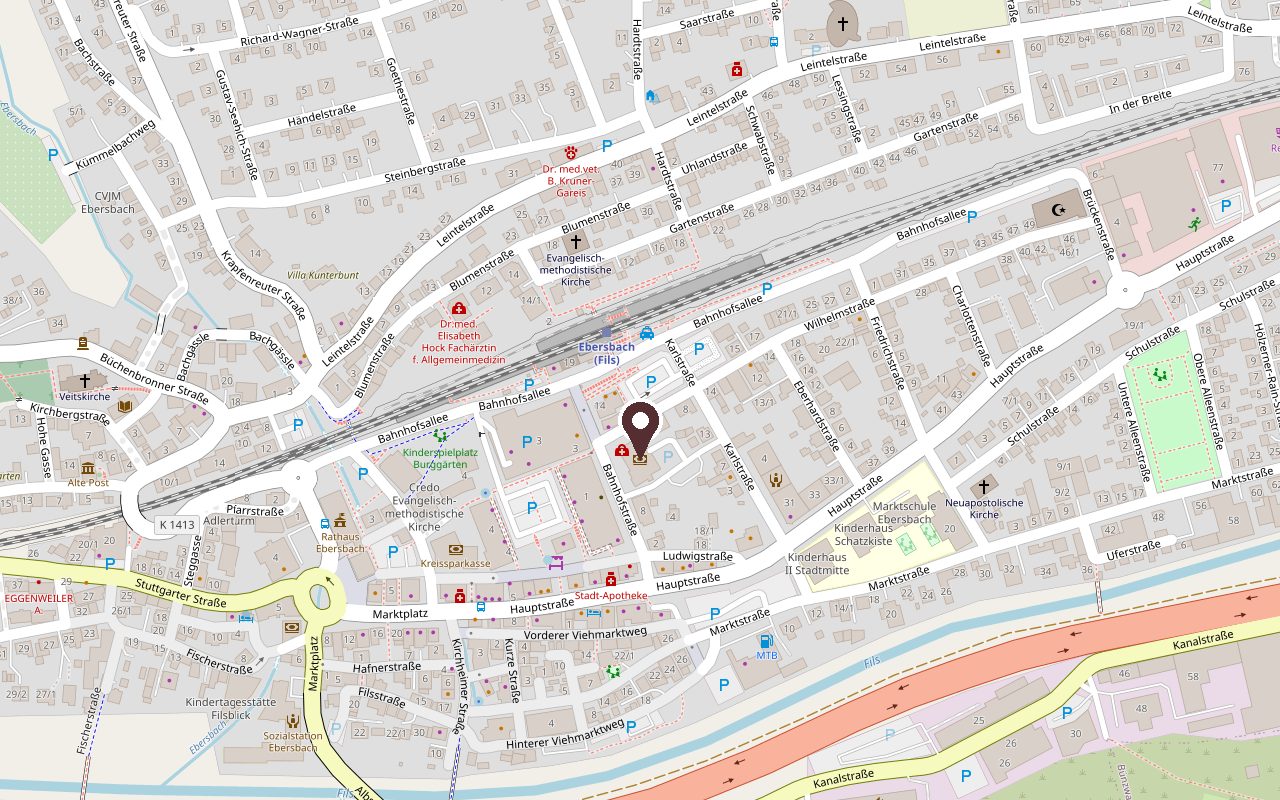 Stadtplanausschnitt: Die Praxis liegt in der Bahnhofstraße 12 direkt beim Bahnhof Ebersbach (Fils), zwischen Bahnhofsallee und Hauptstraße